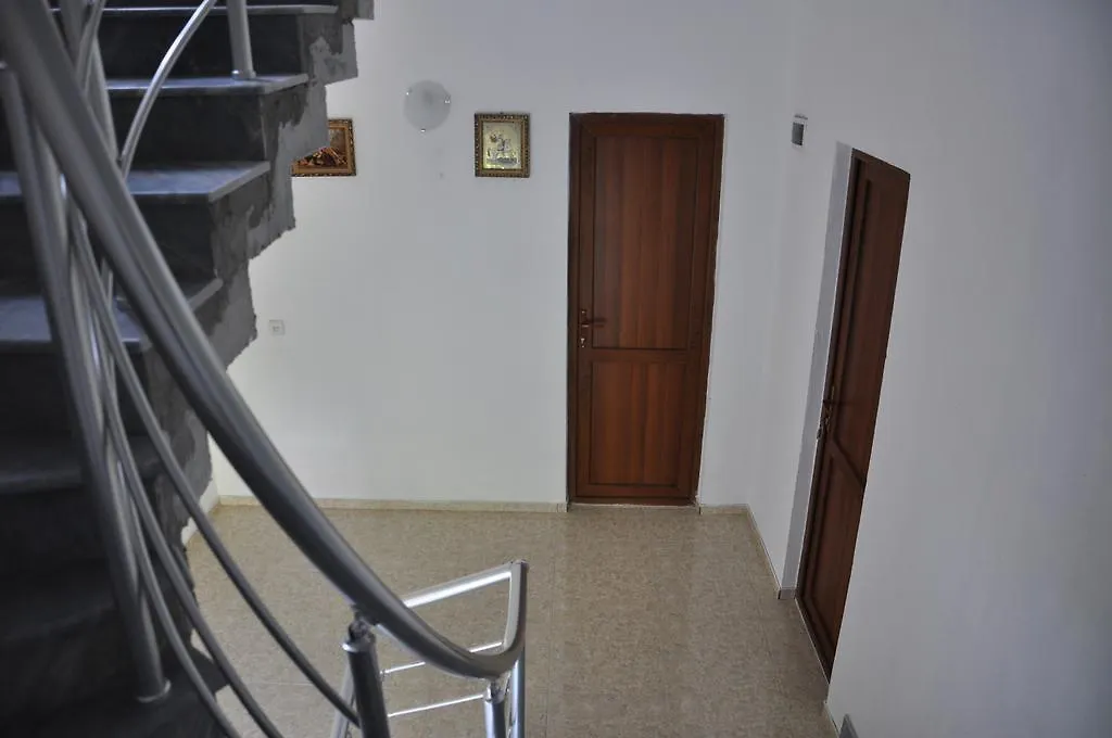 Akhmed Guest House Квариати