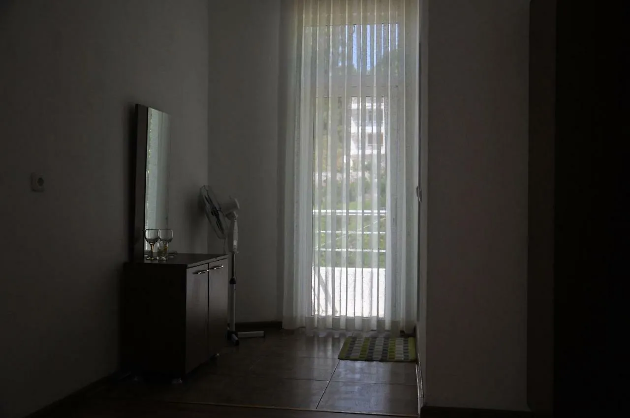 Akhmed Guest House Квариати
